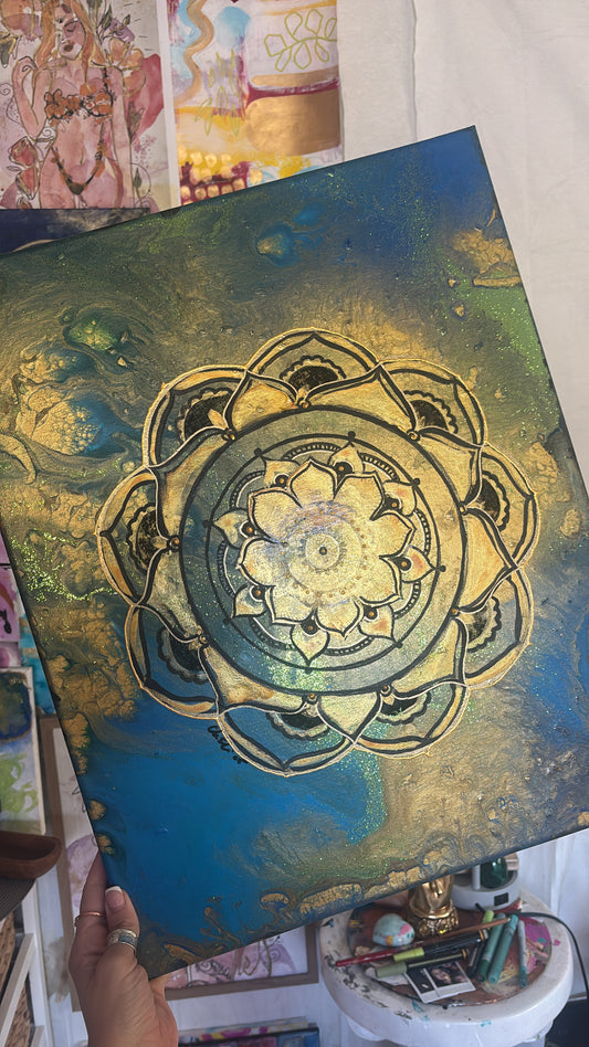 Living mandala