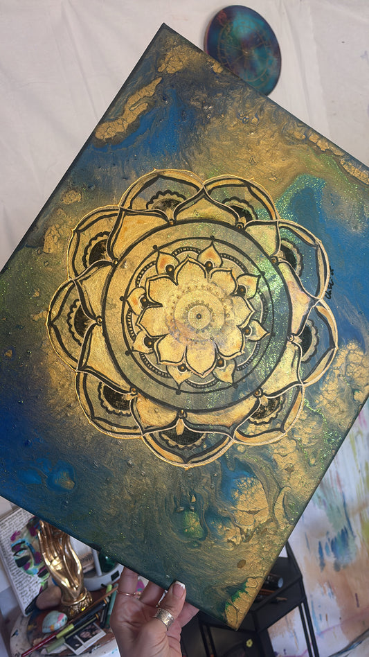 Living mandala